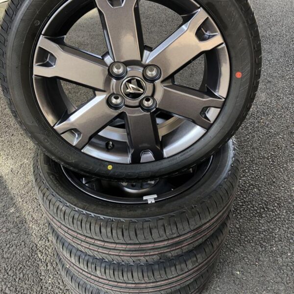 ダイハツ純正ホイール　タイヤセット　タントファンクロス　納車外し