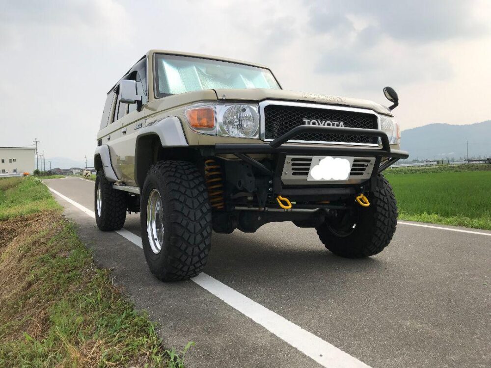 再販ランクル70　フロントバンパー
