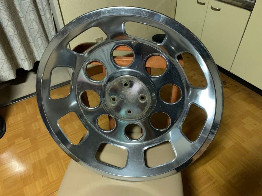 レトロなホイールカバー