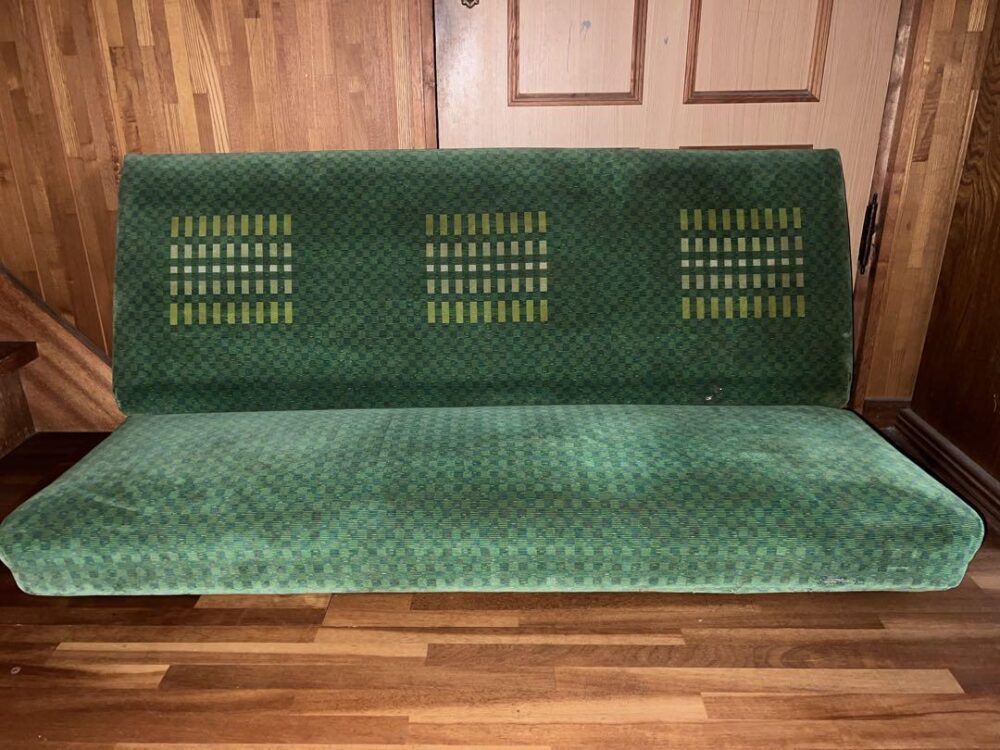 鉄道部品　205系　座席シート　鉄道廃品　古物　電車