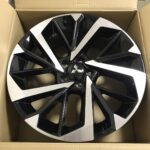 三菱アウトランダーPHEV 純正ホイール　20インチ　納車前外し　3/4