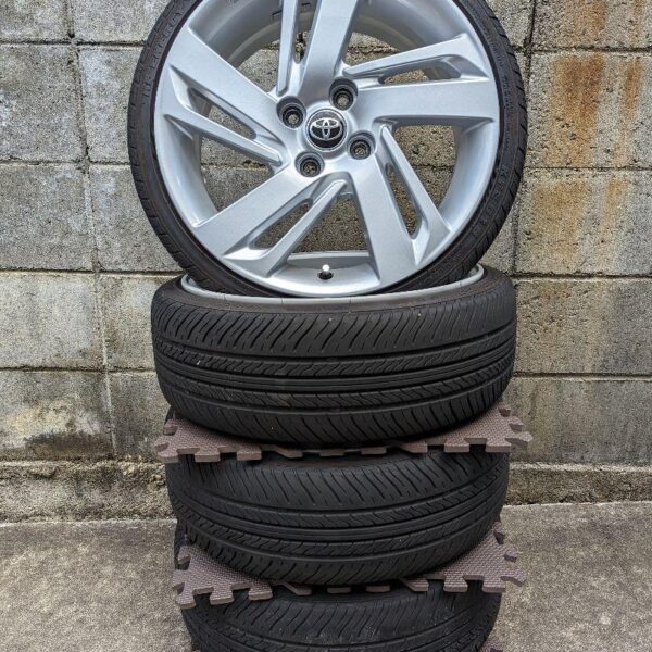 トヨタ　ライズ　純正16インチ　アルミホイール　　純正流用