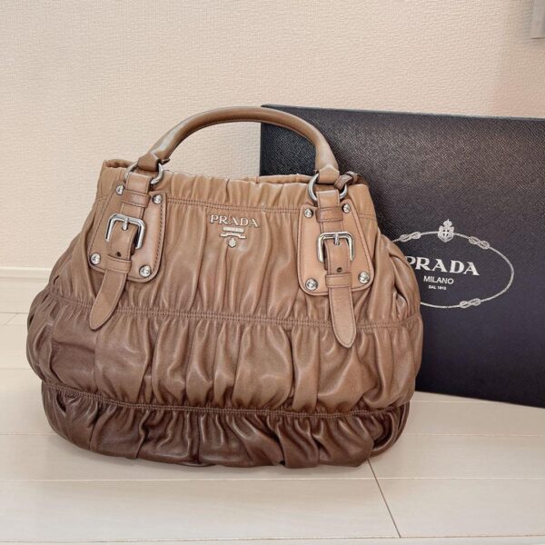 PRADA プラダ　ハンドバッグ　箱付き