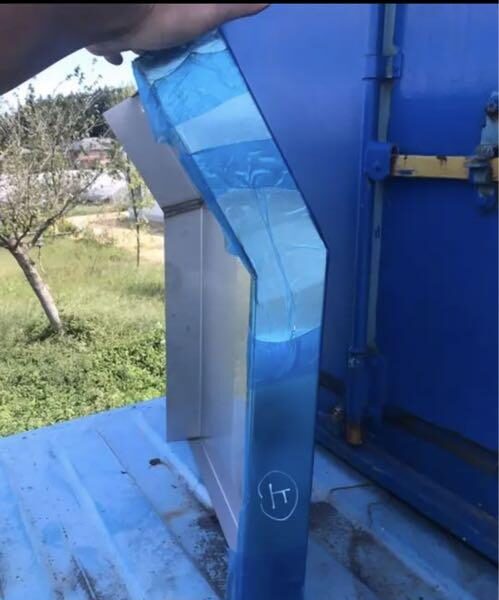 大型トラック用リヤフェンダー