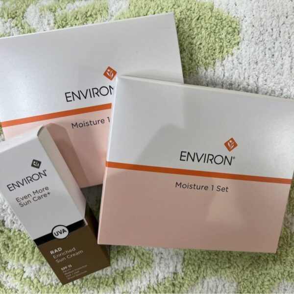モイスチャー1セット二箱＋ラドエンリッチドサンクリーム