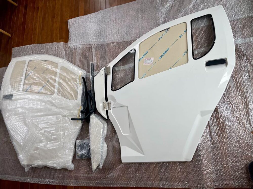 トヨタ車体製 コムス用 FRP製ドア