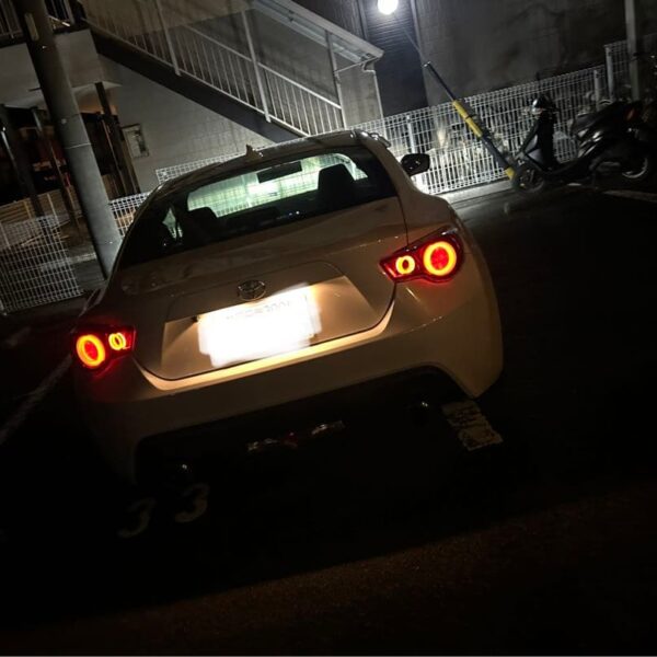 86     4灯テールランプ