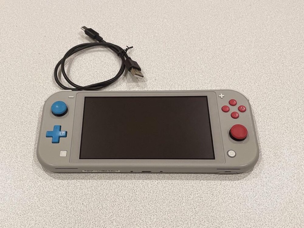 nintendo switch スイッチライト ザシアンザマゼンタ