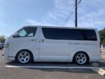 ハイエース　17インチ 7J＋25 社外タイヤホイール